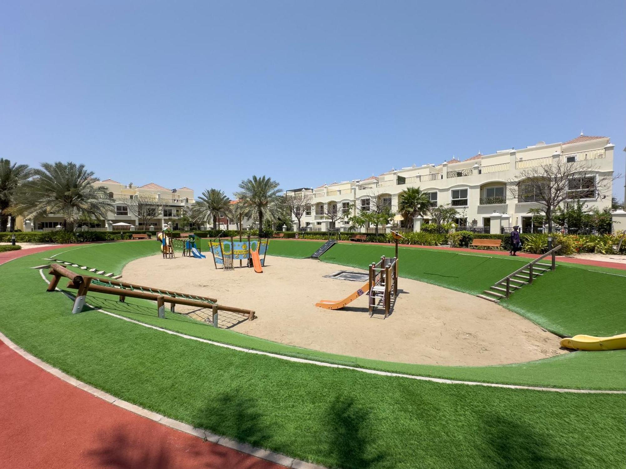 Al Hamra Village Villas- Blue Collection Homes * Ra’s al-Chaima