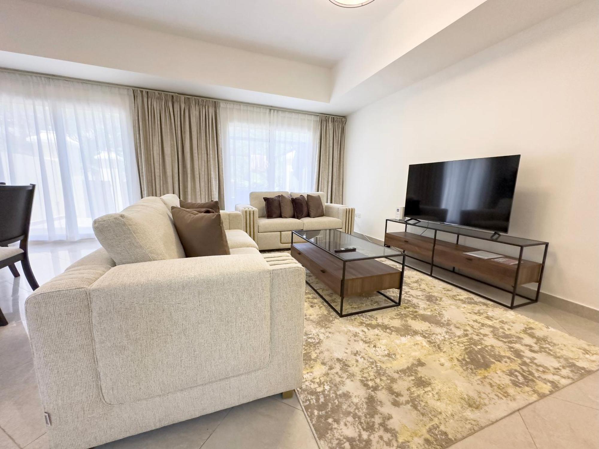 Al Hamra Village Villas- Blue Collection Homes * Ra’s al-Chaima